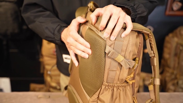 Amazon.co.jp: [Mardingtop] ミリタリーバッグ 20リットル メンズ 登山